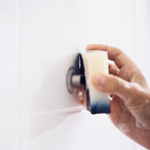 Porte - Savon minimaliste aimanté – Image 4